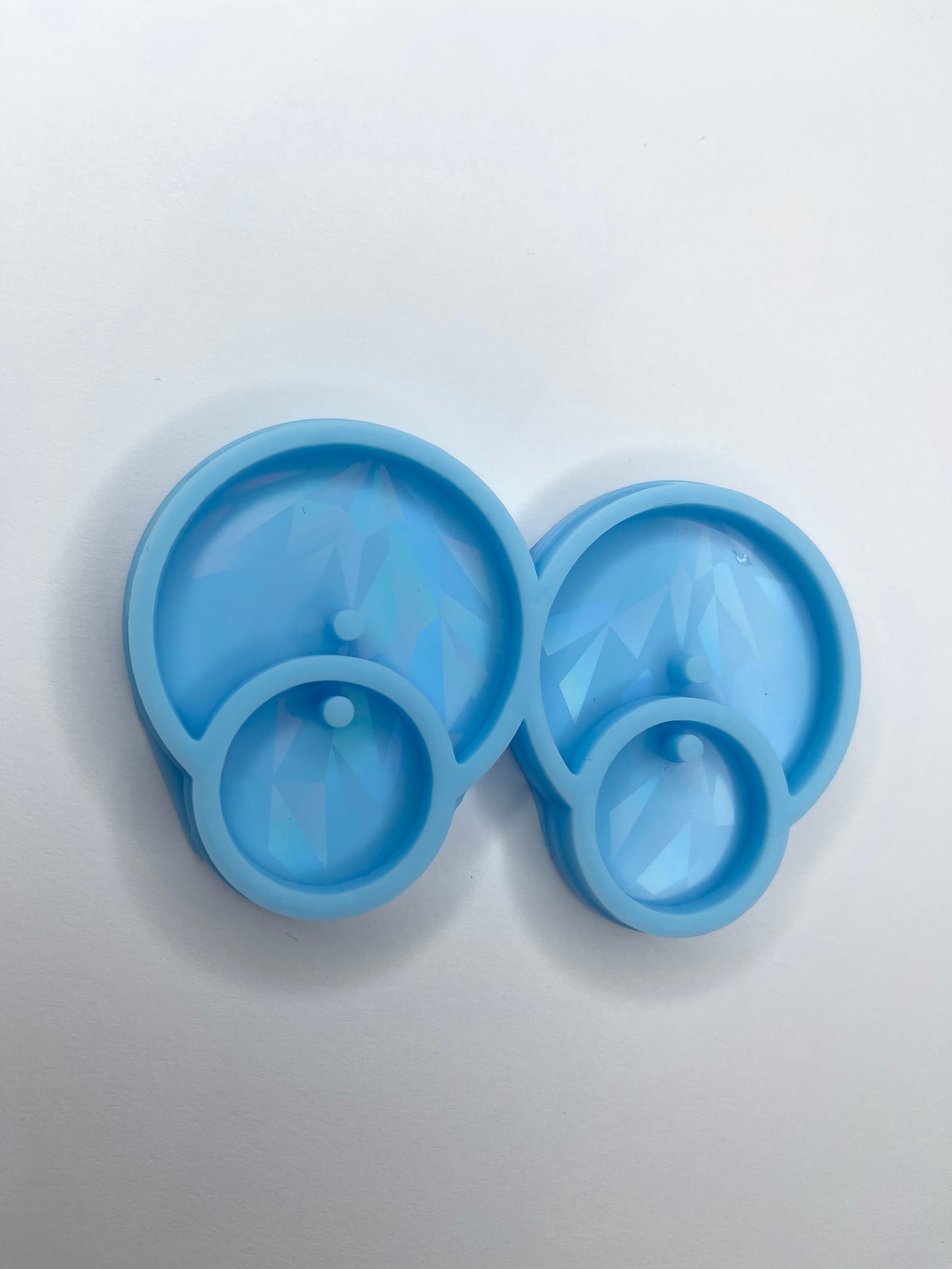 Holographic cut out circles mould