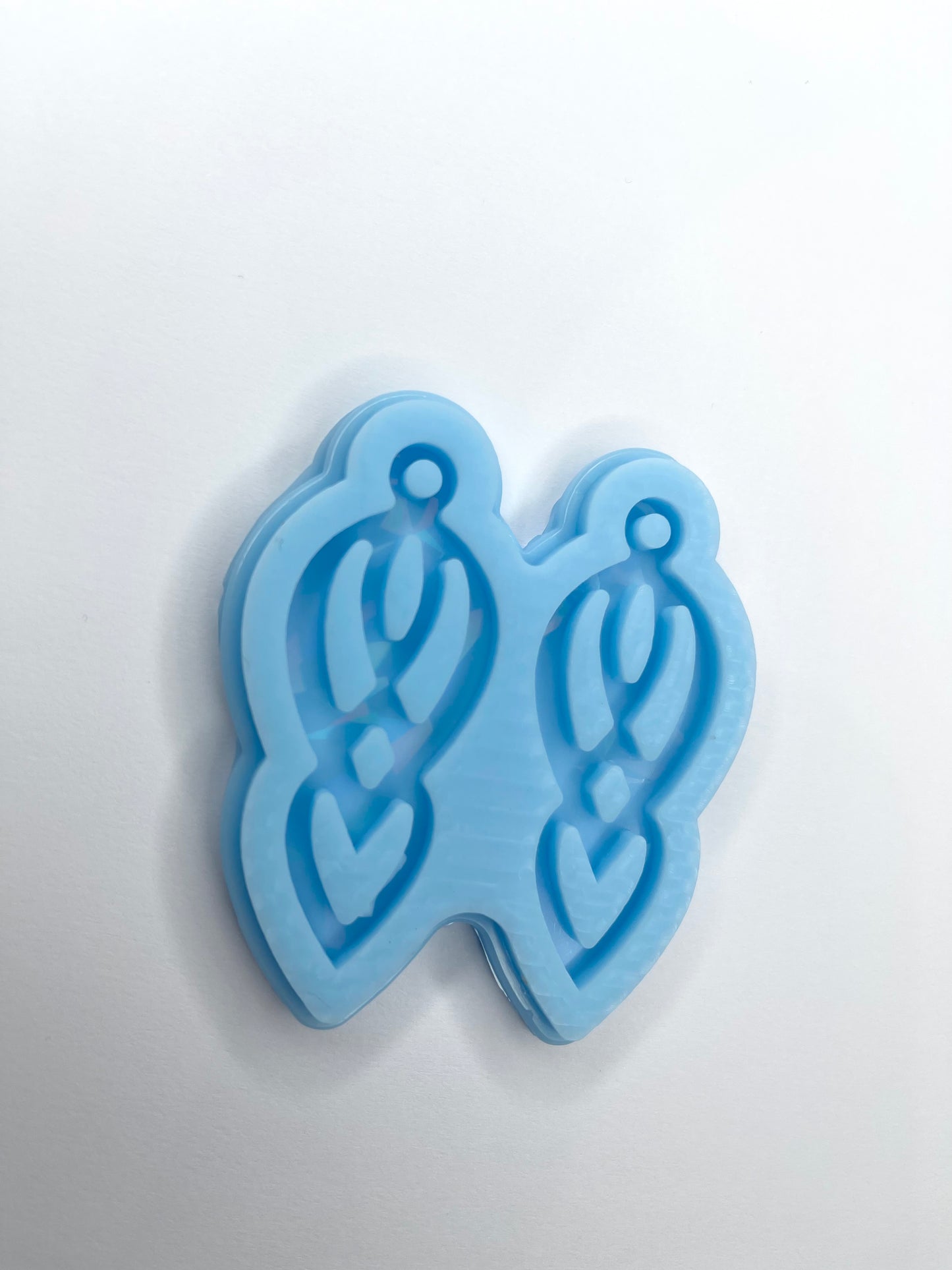 Holographic pendant mould